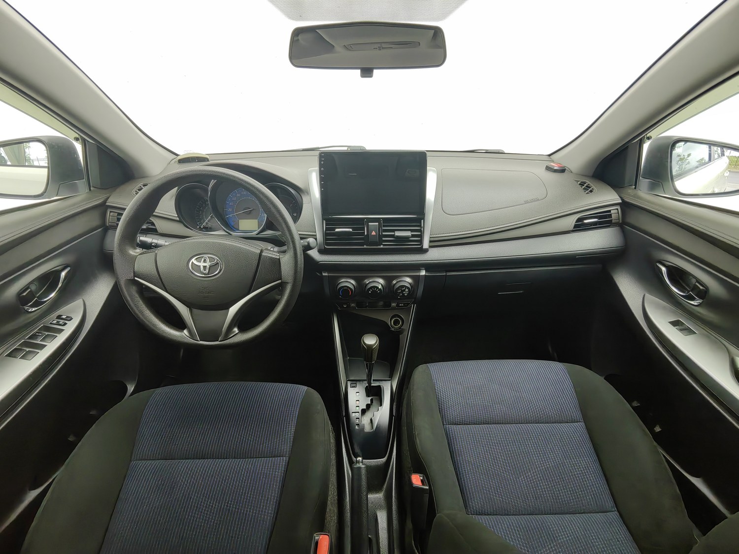 Used Toyota YARiS L 2015 1.5 AT