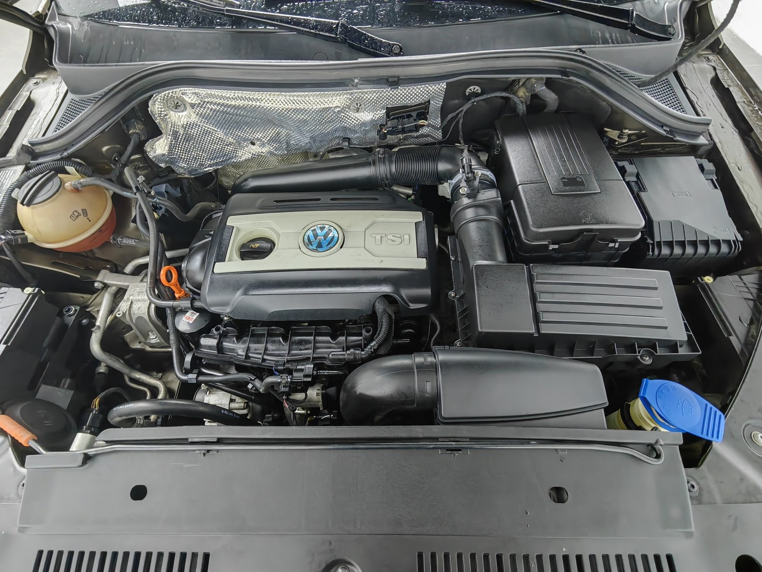 Used Volkswagen Tiguan 2013 2.0 AT