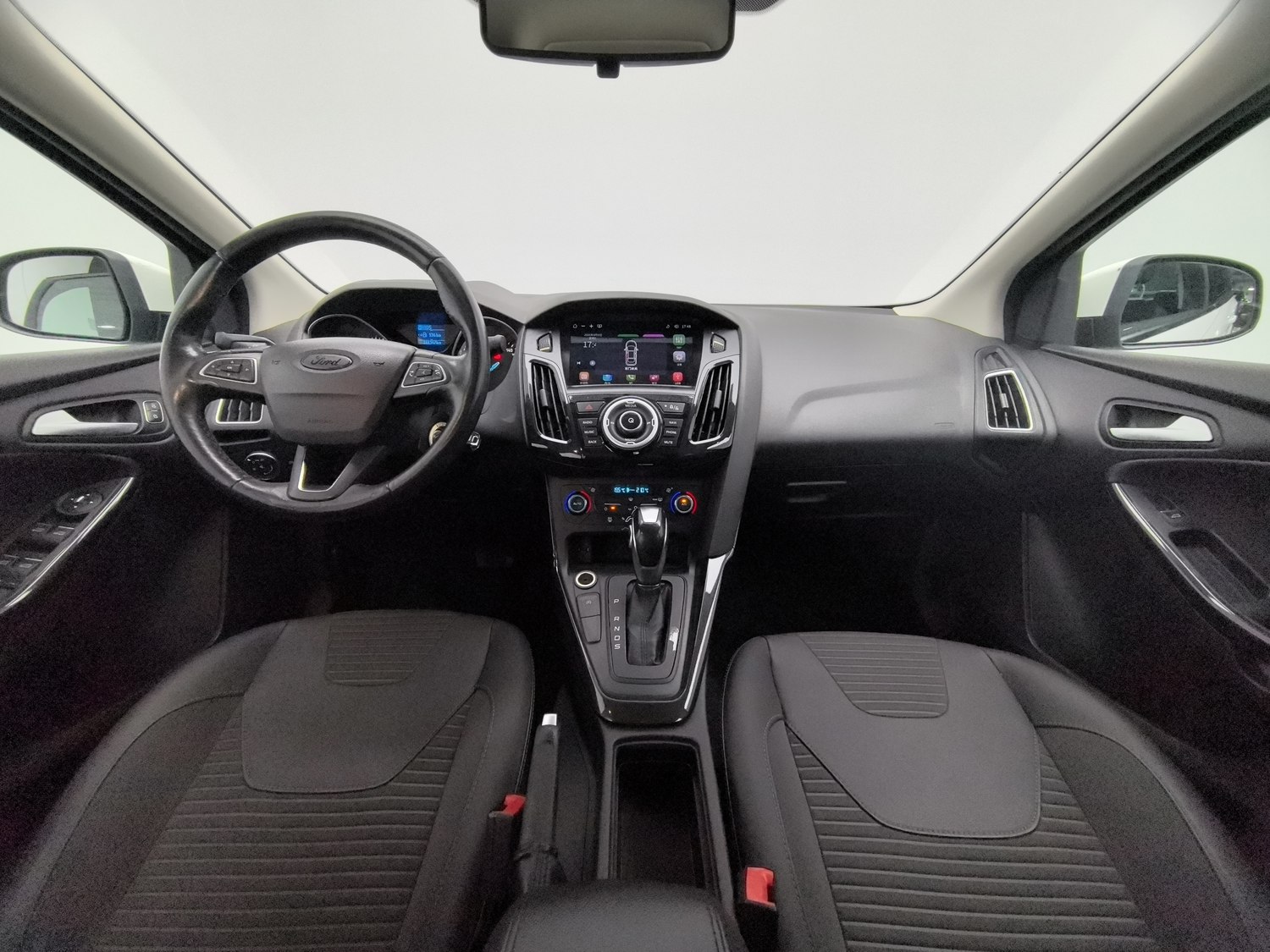 Used Ford Focus 2015 1.0 AT