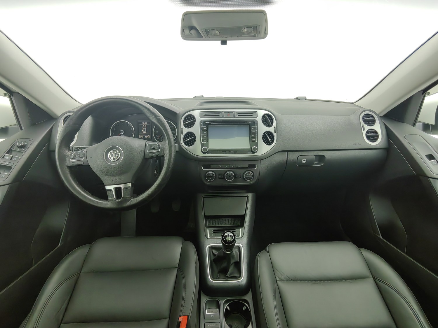 Used Volkswagen Tiguan 2015 1.8 MT