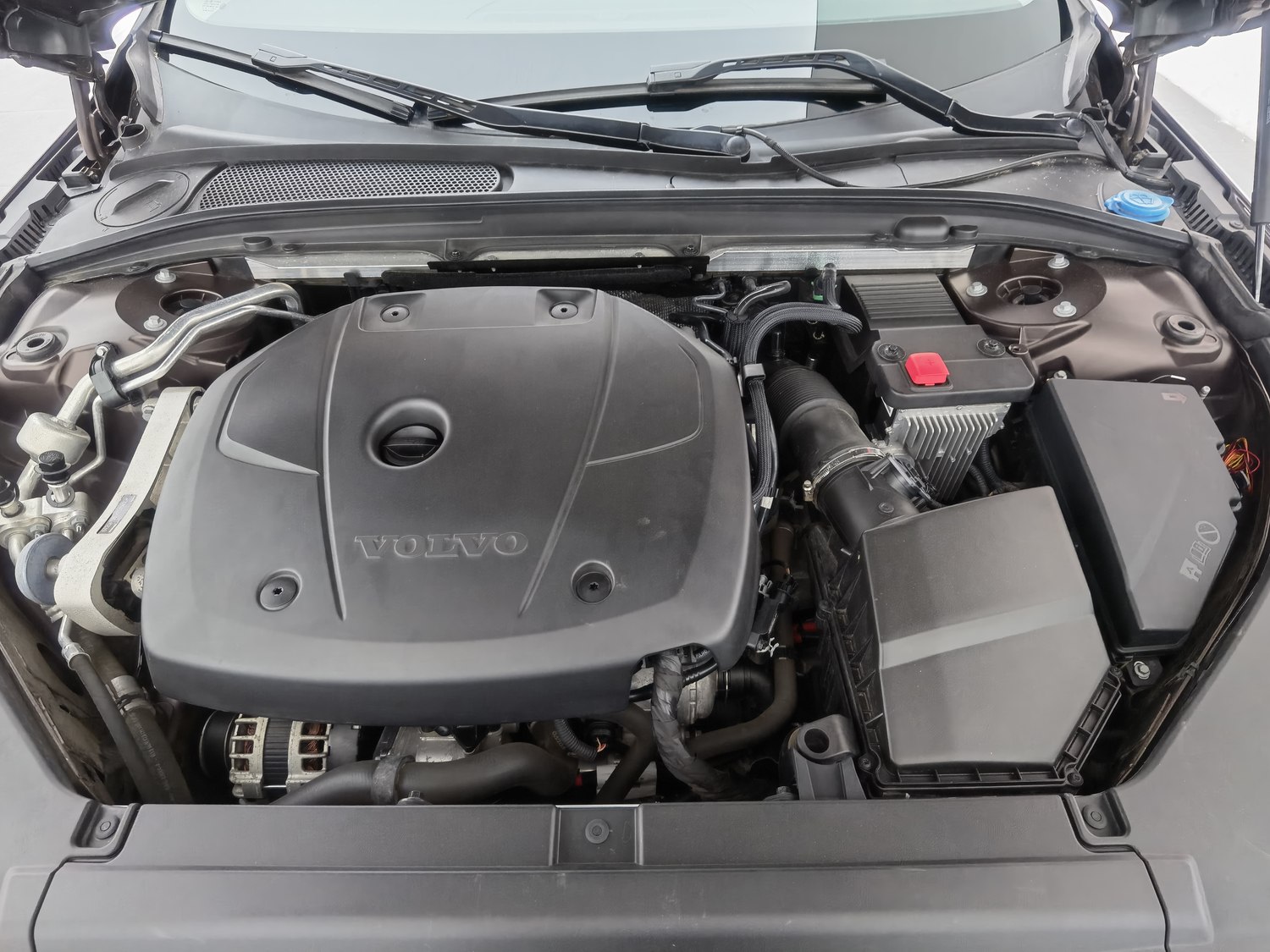 Used Volvo S90 2020 2.0 AT