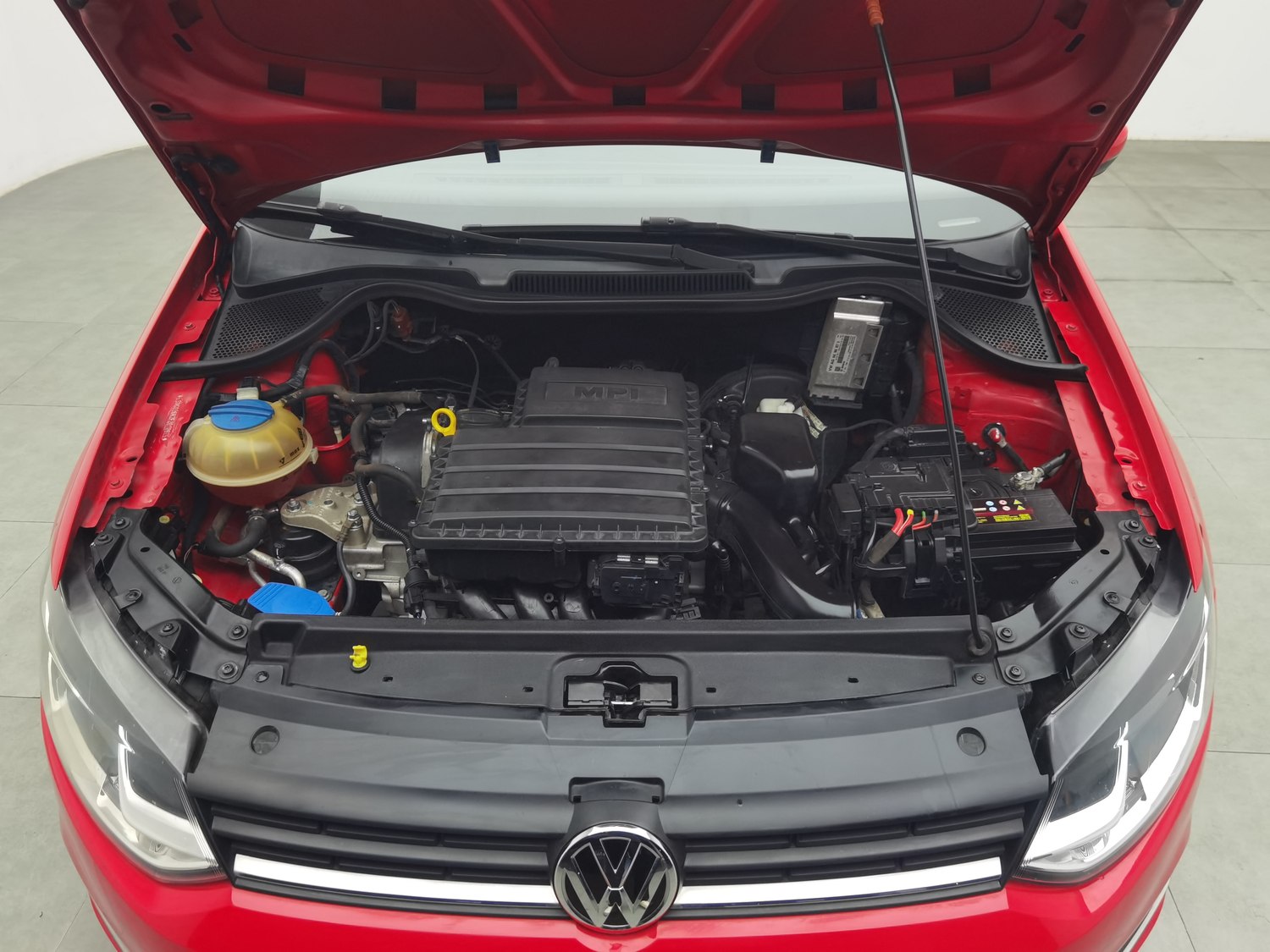 Used Volkswagen Polo 2014 1.6 AT