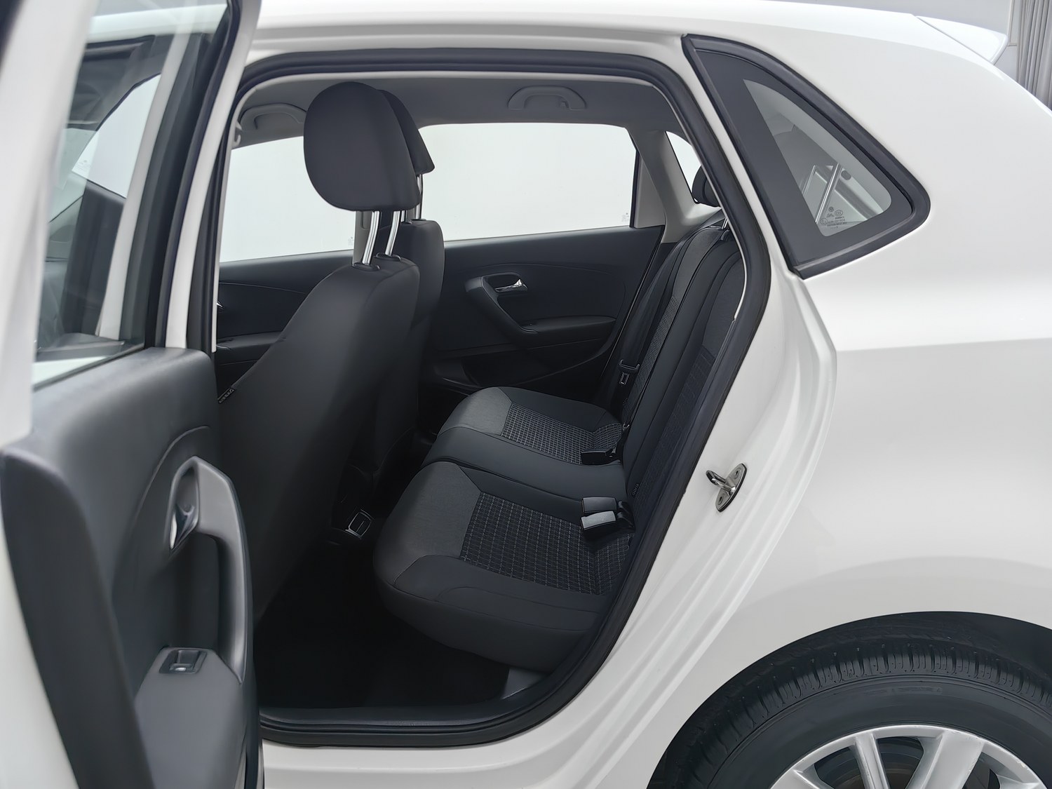 Used Volkswagen Polo 2014 1.6 AT
