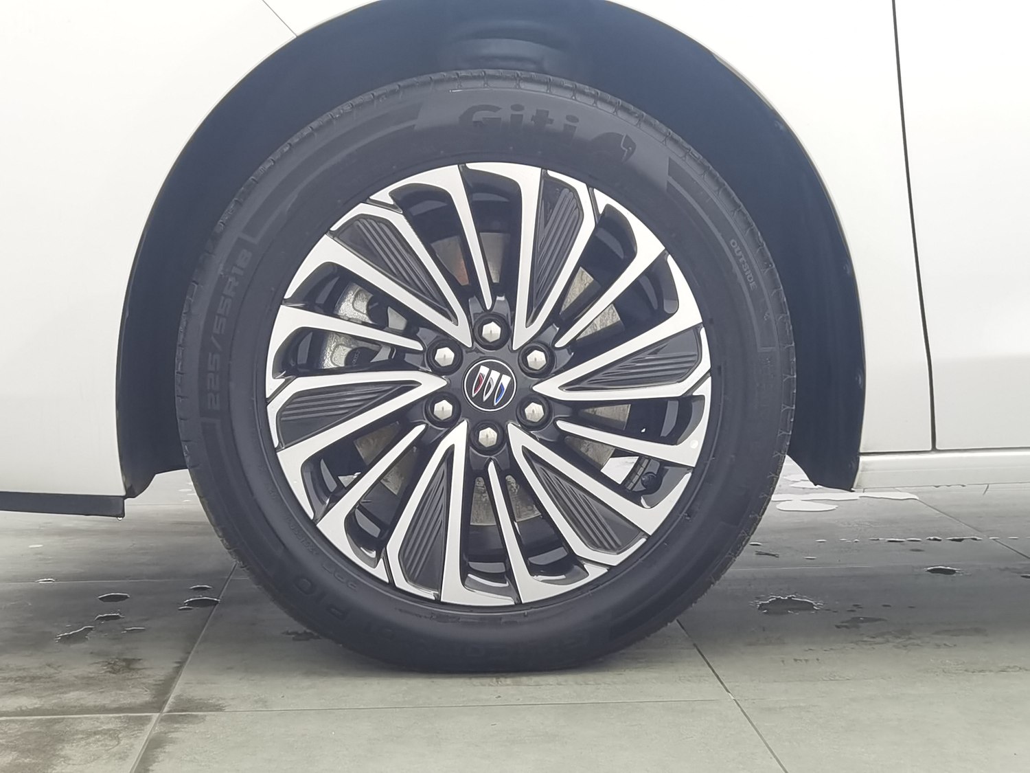 Used Buick GL8 NEV 2025 1.5 AT