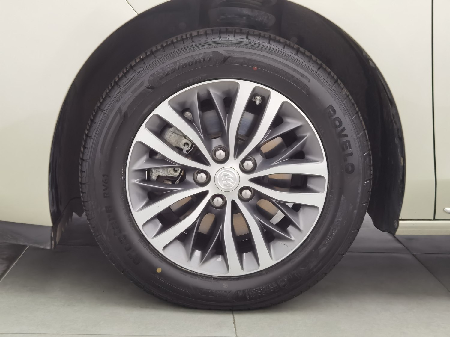 Used Buick GL8 2023 2.0 AT
