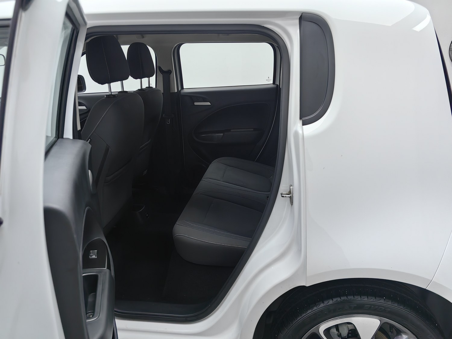 Used ORA White Cat 2022