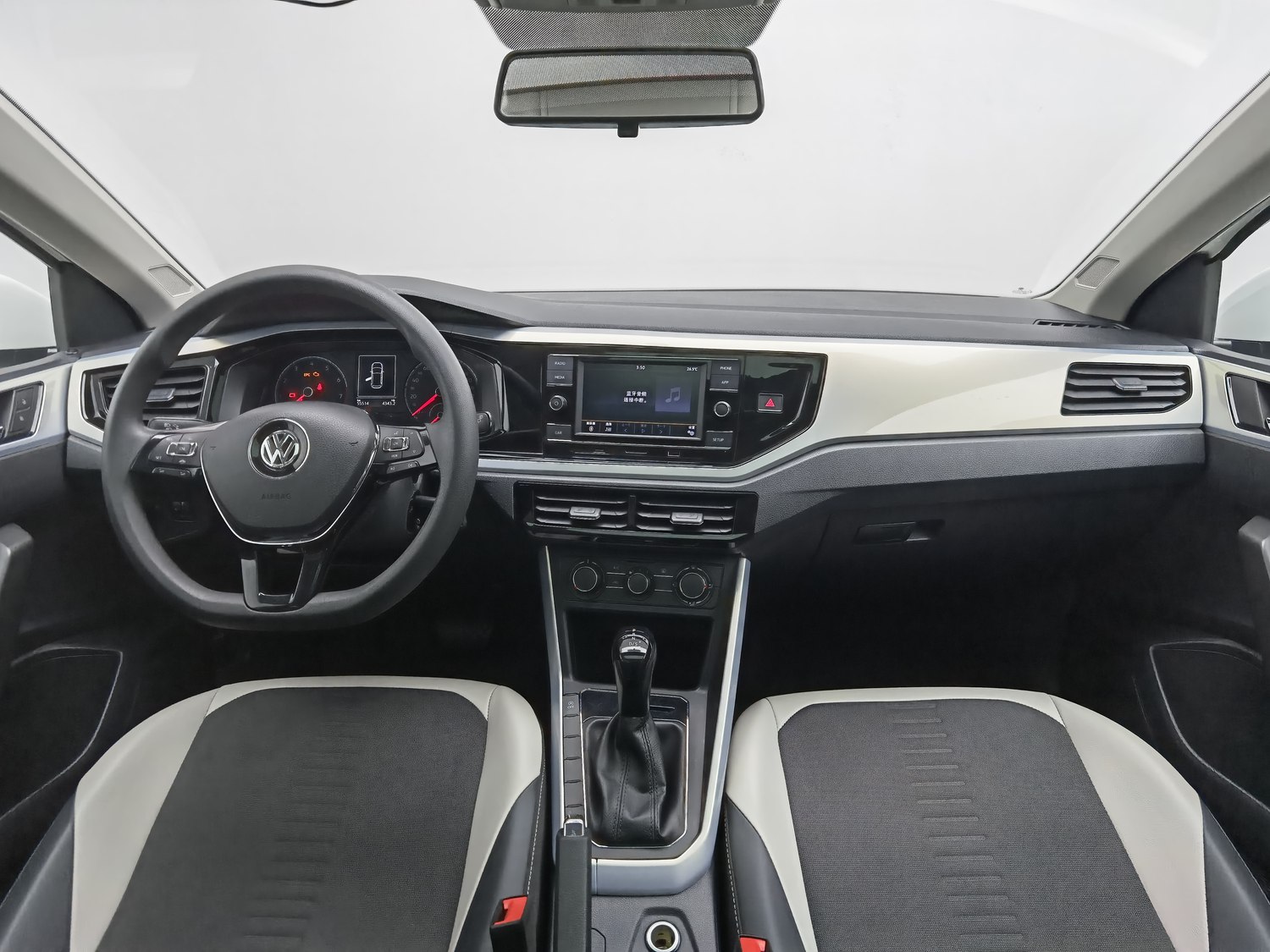 Used Volkswagen Polo 2019 1.5 AT