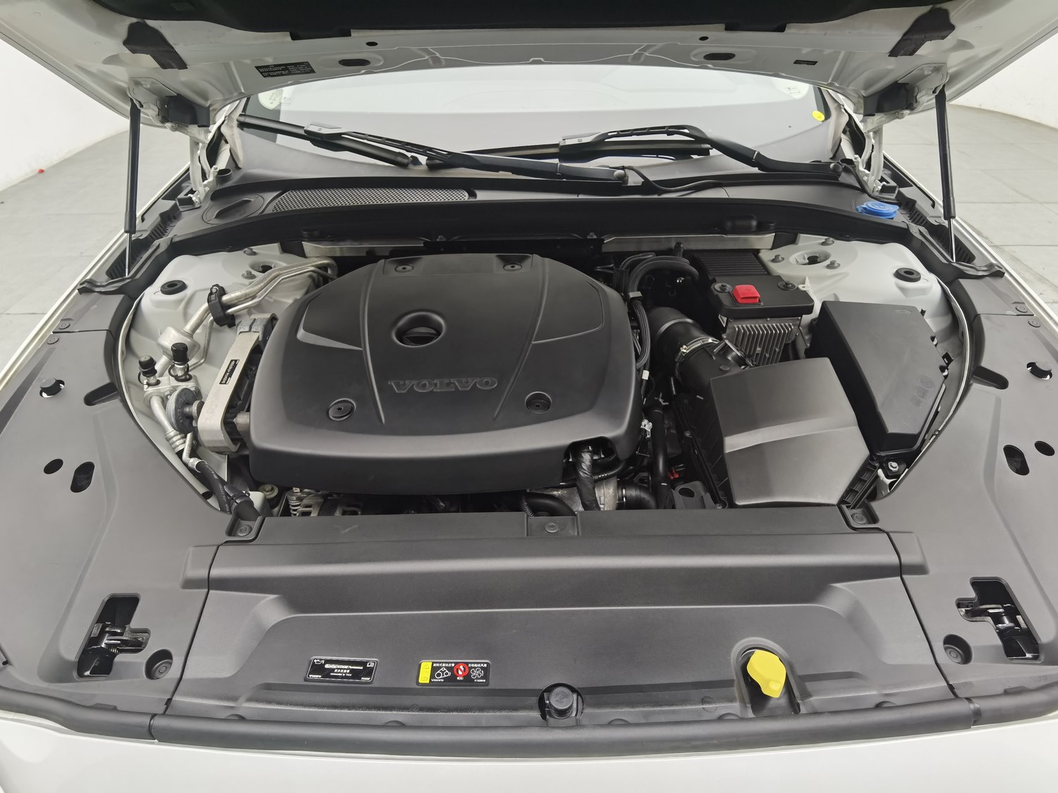 Used Volvo S90 2020 2.0 AT