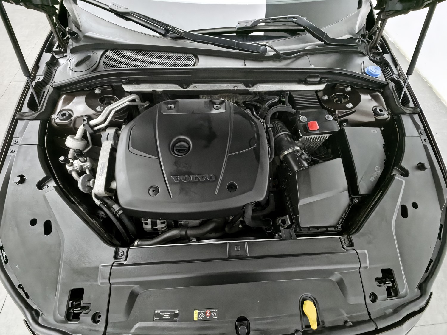 Used Volvo S90 2019 2.0 AT