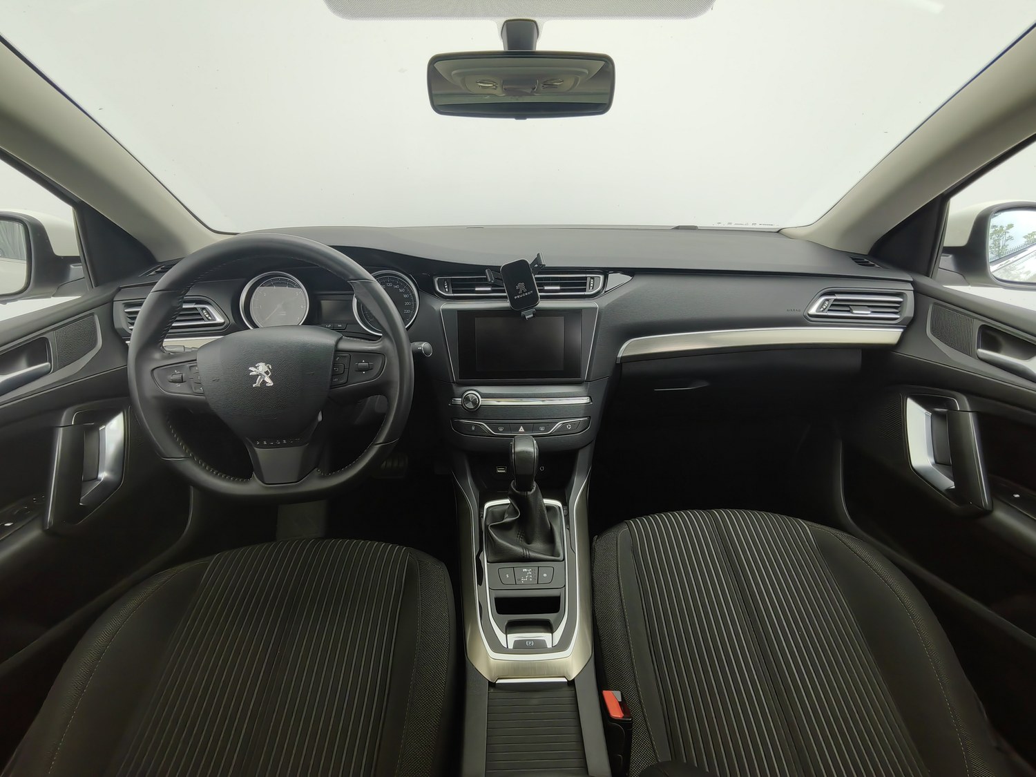 Used Peugeot 408 2015 1.2 AT