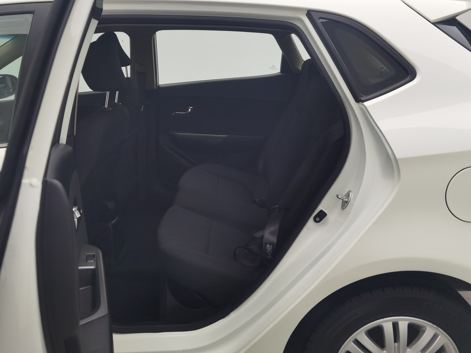 Used Kia K2 2012 1.4 AT