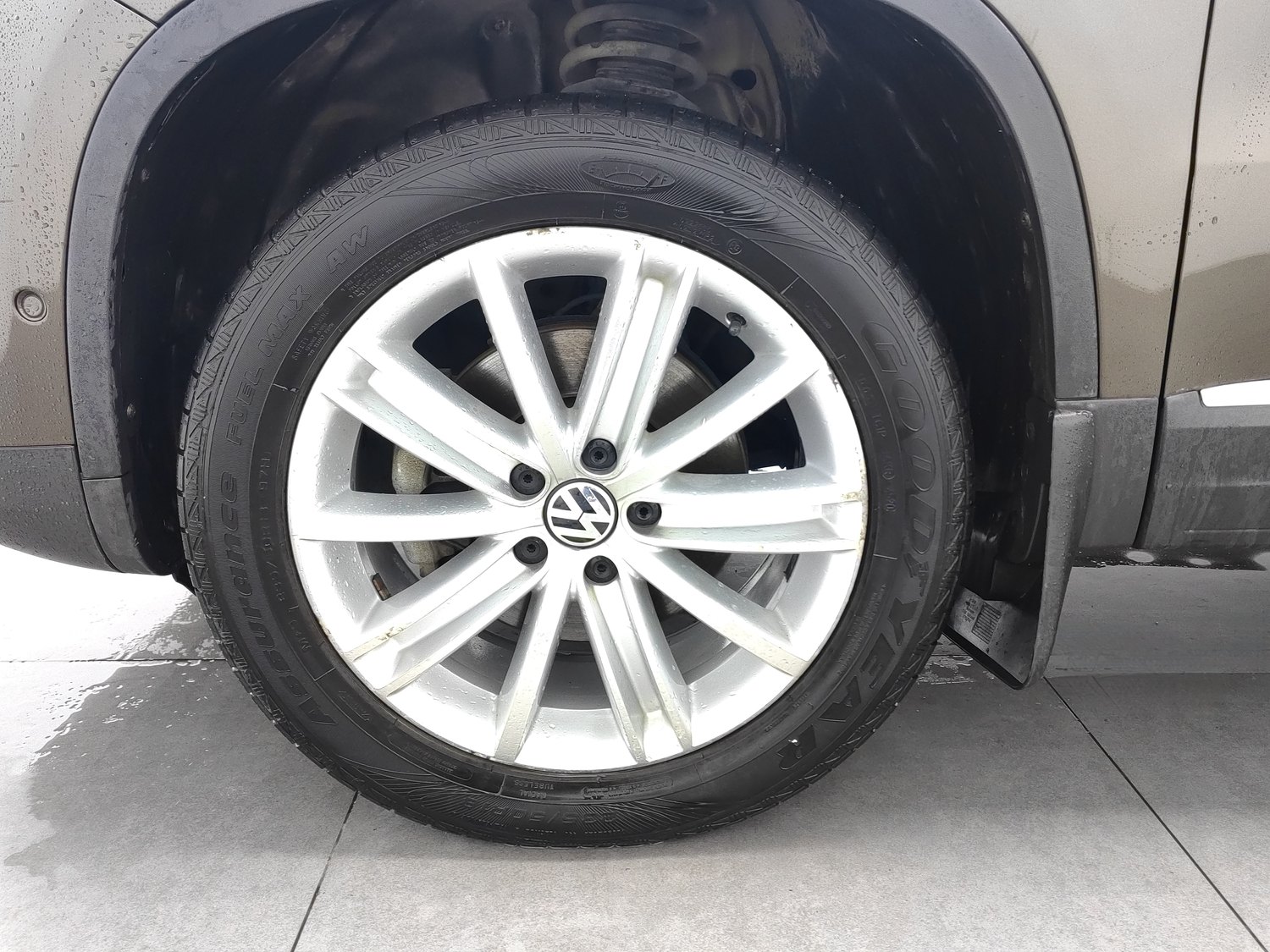 Used Volkswagen Tiguan 2013 2.0 AT