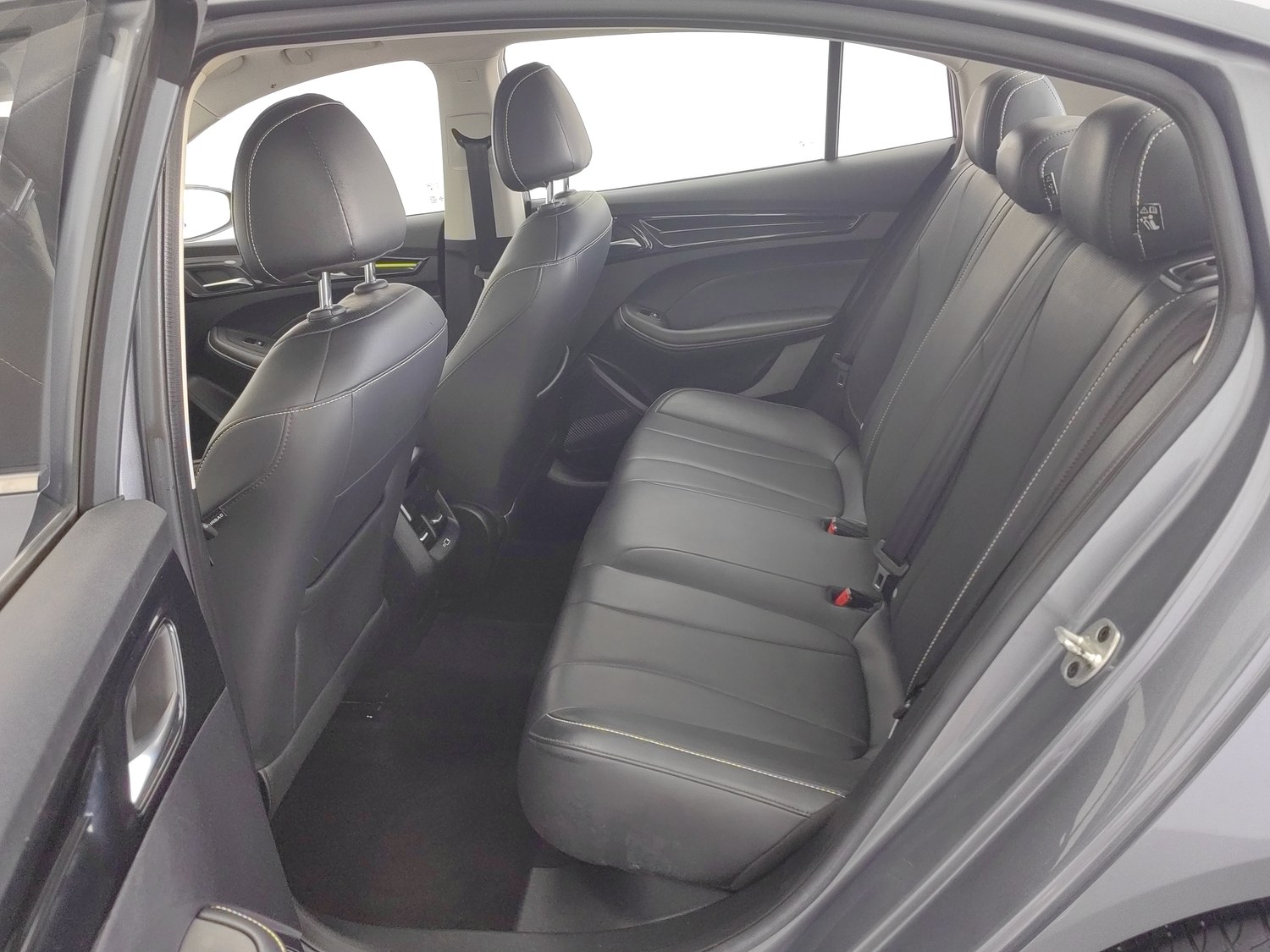Used Roewe i5 2021 1.5 AT