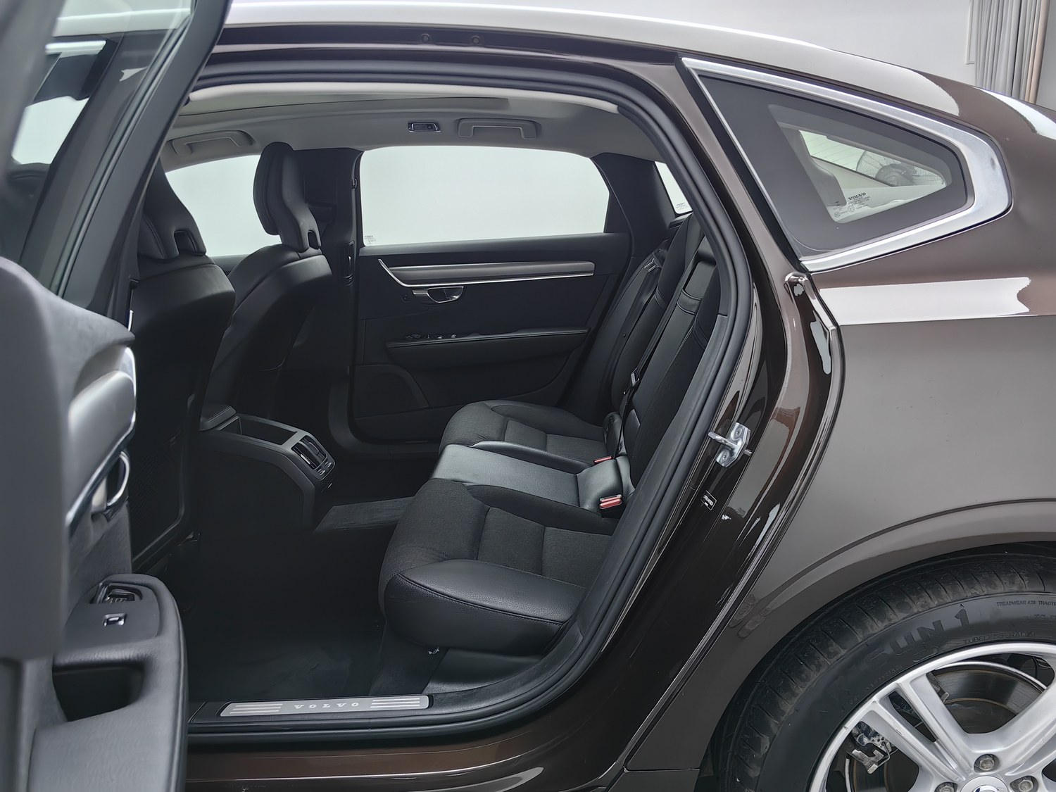 Used Volvo S90 2019 2.0 AT