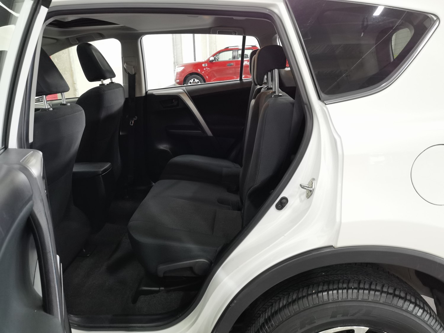 Used Toyota RAV4 2016 2.0 AT