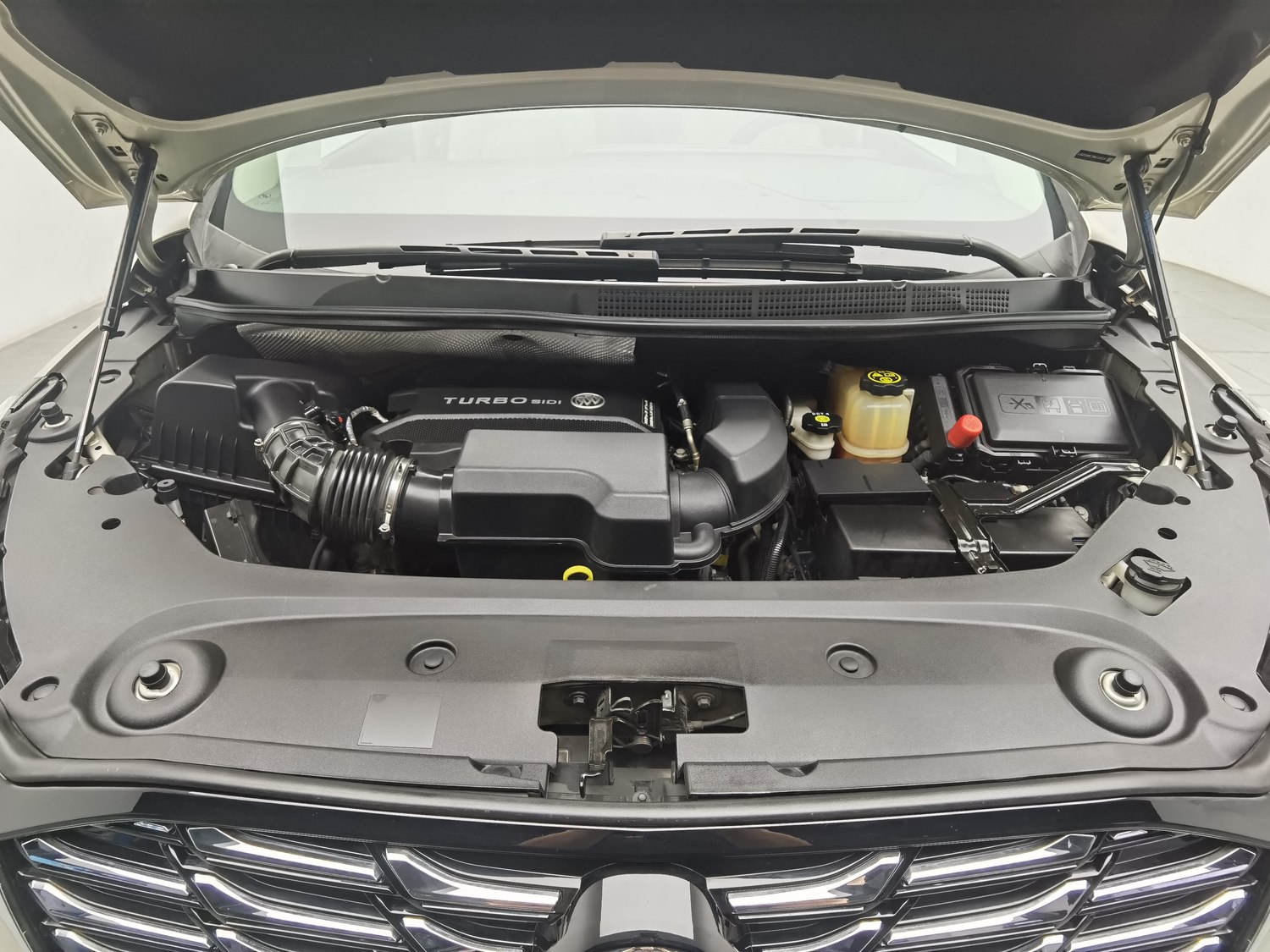 Used Buick GL8 2023 2.0 AT
