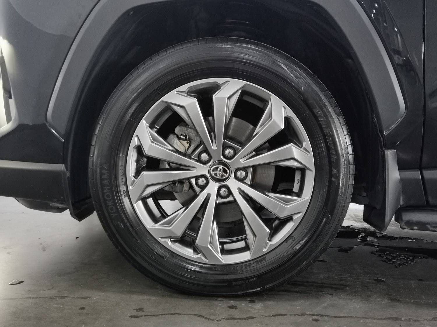 Used Toyota RAV4 2023 2.0 AT