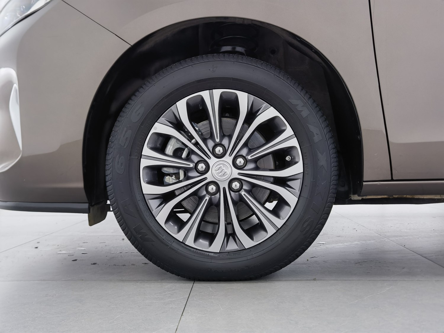 Used Buick GL8 2022 2.0 AT