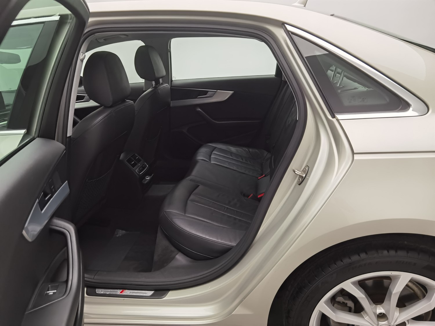 Used Audi A4L 2019 2.0 AT