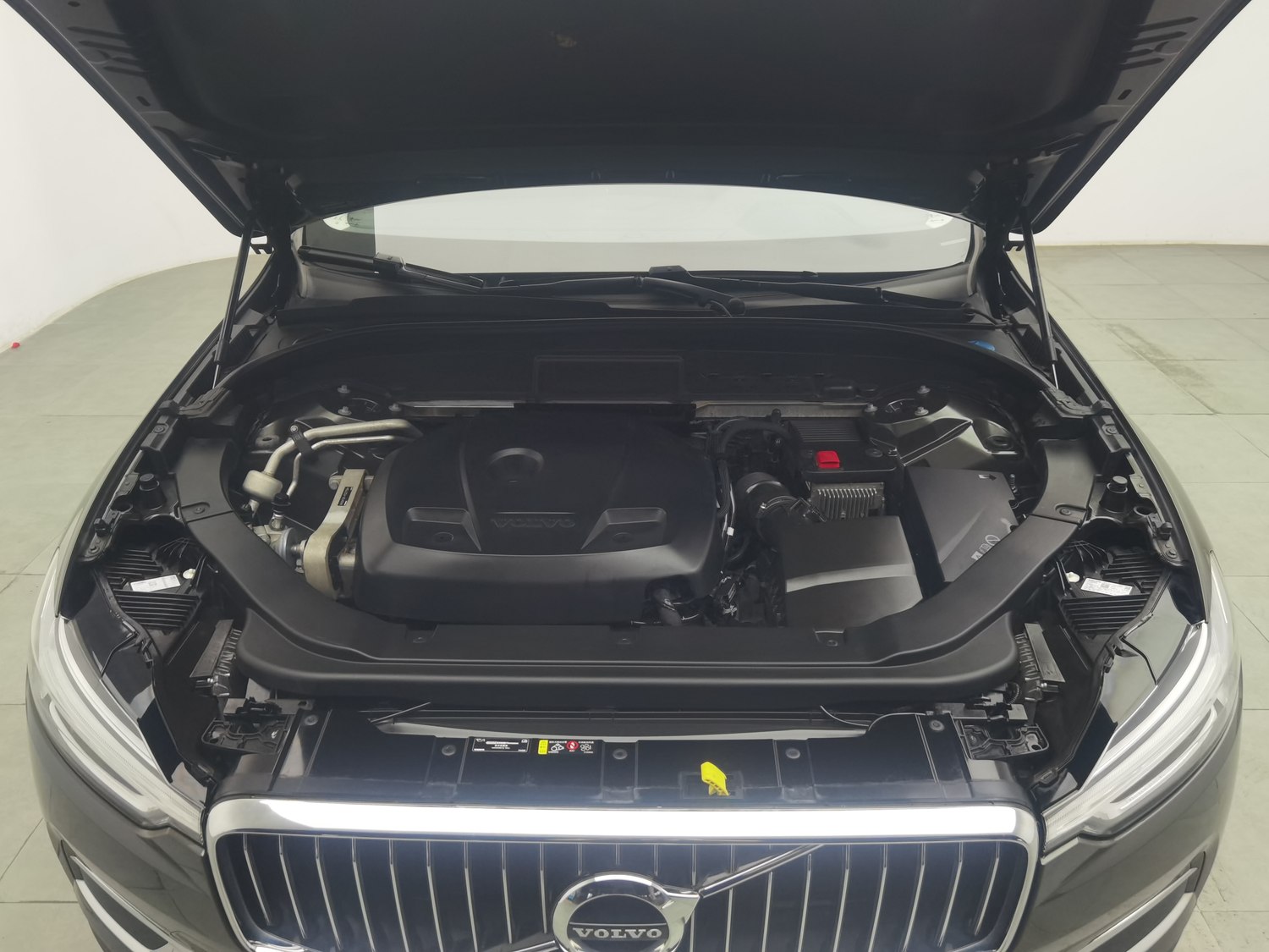 Used Volvo XC60 2020 2.0 AT