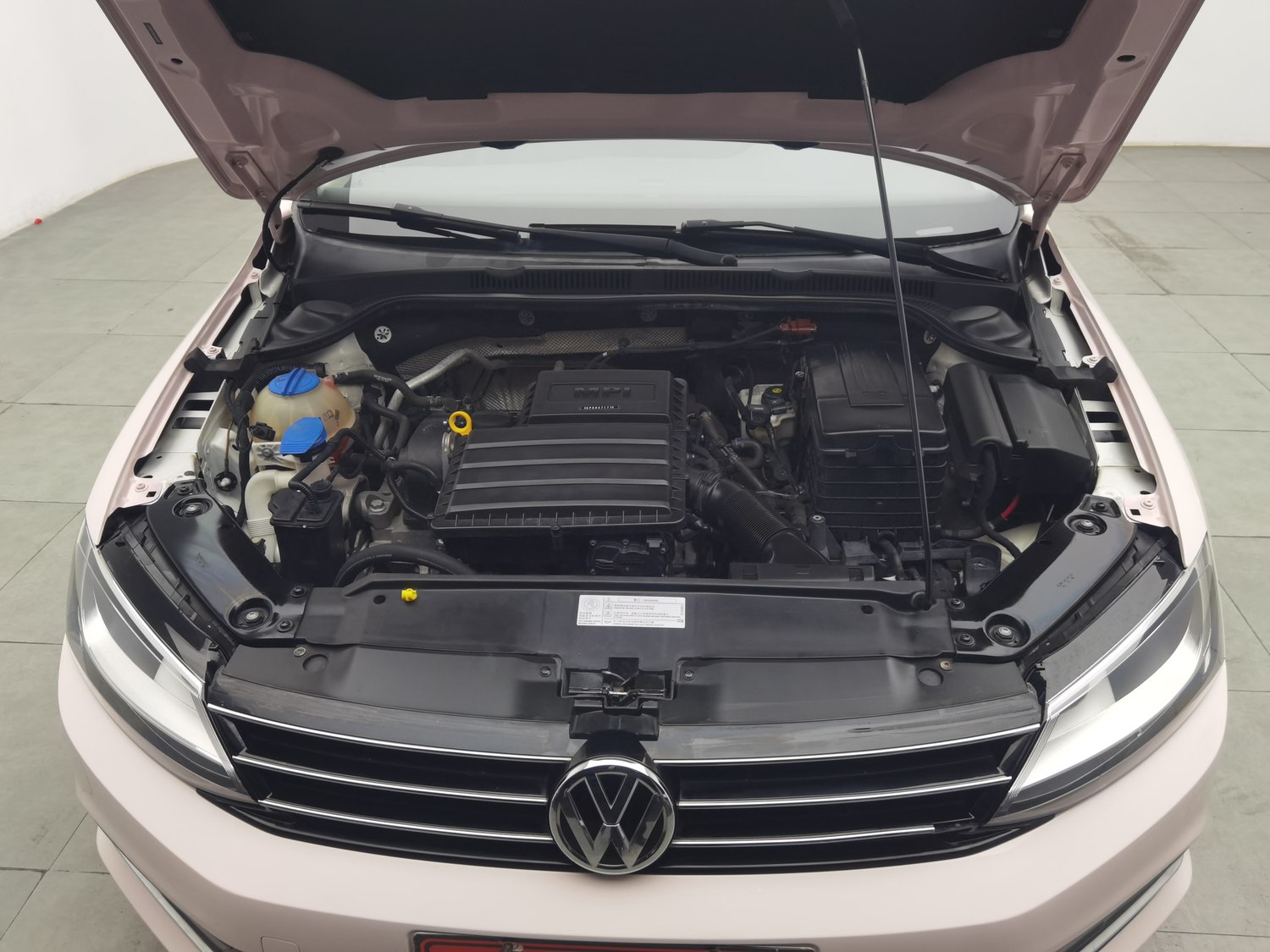 Used Volkswagen Sagitar 2017 1.6 AT