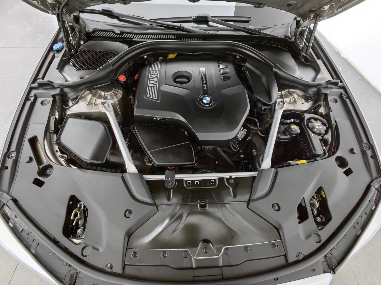 Used BMW THE5 2019 2.0 AT