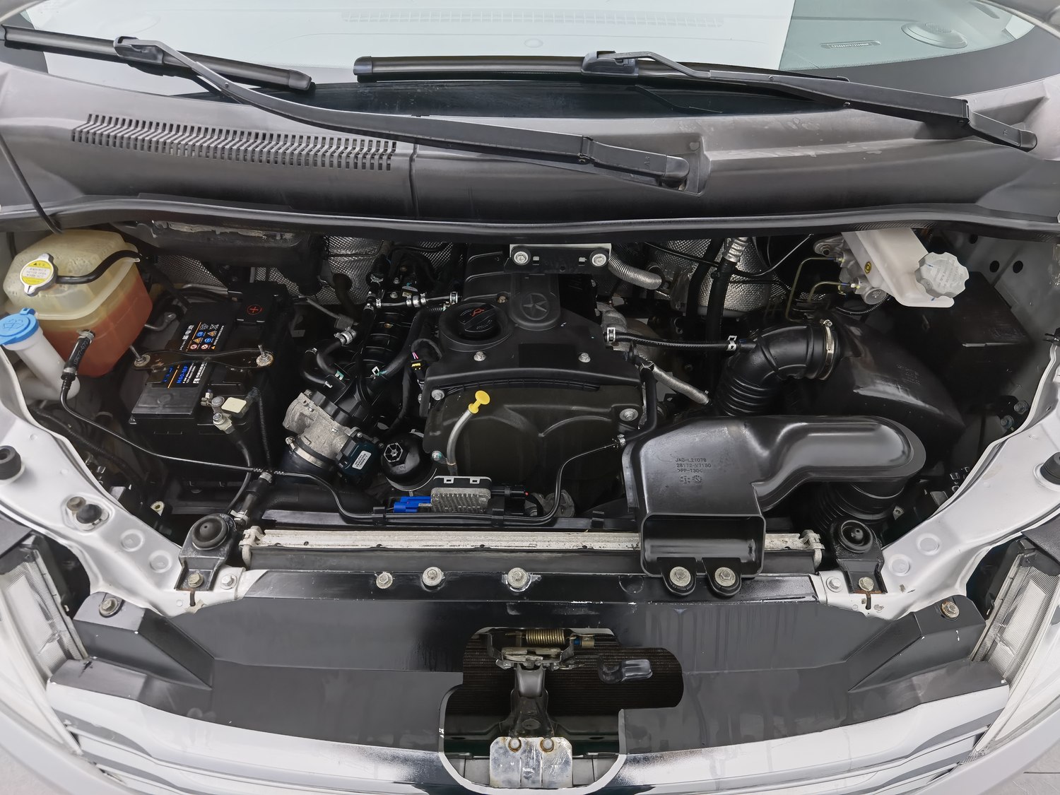 Used JAC Refine M5 2017 2.0 AT