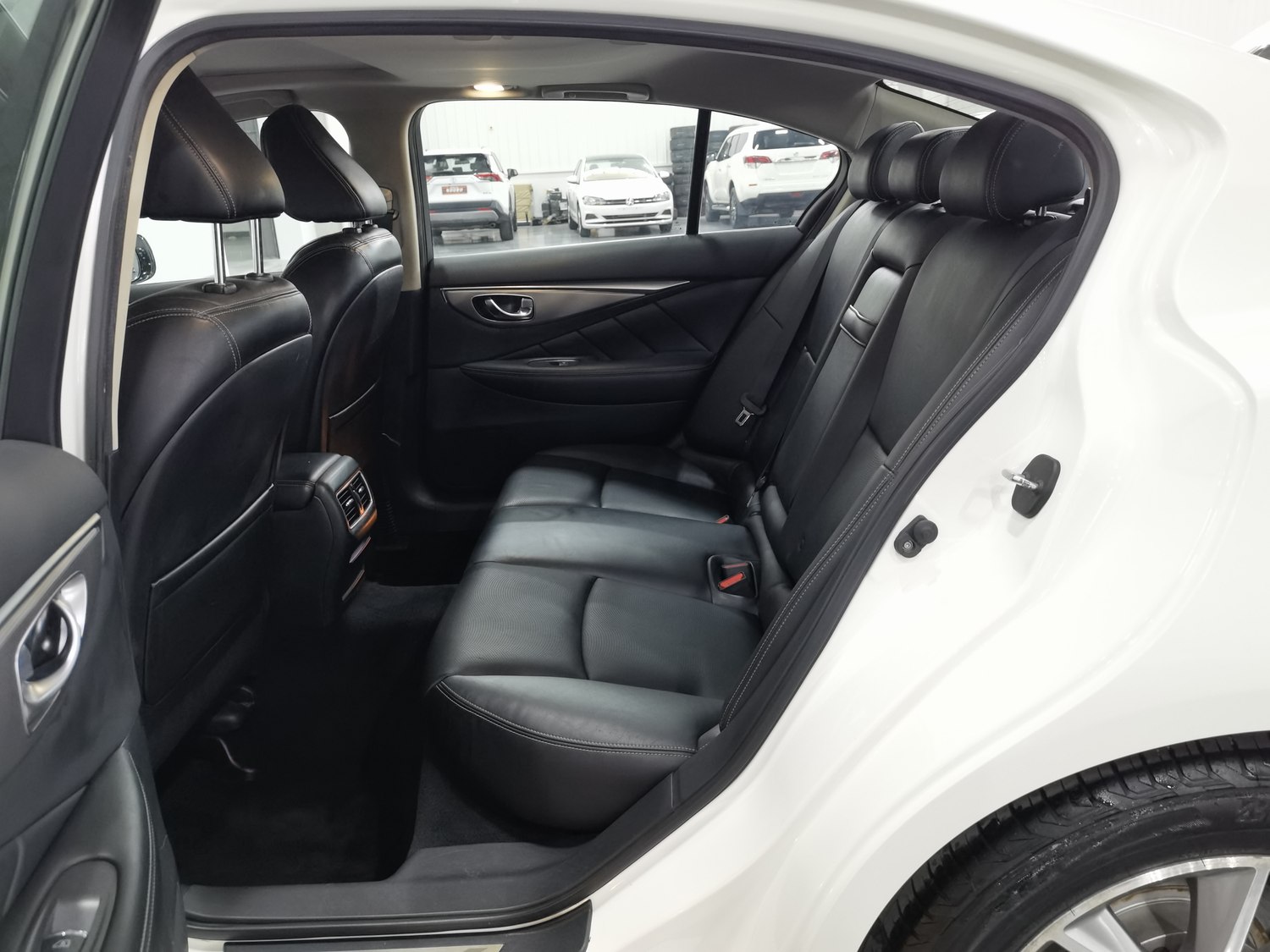 Used Infiniti Q50L 2015 2.0 AT