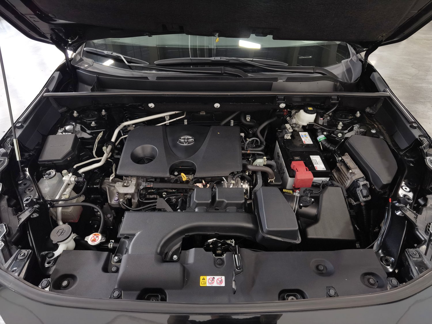 Used Toyota RAV4 2023 2.0 AT