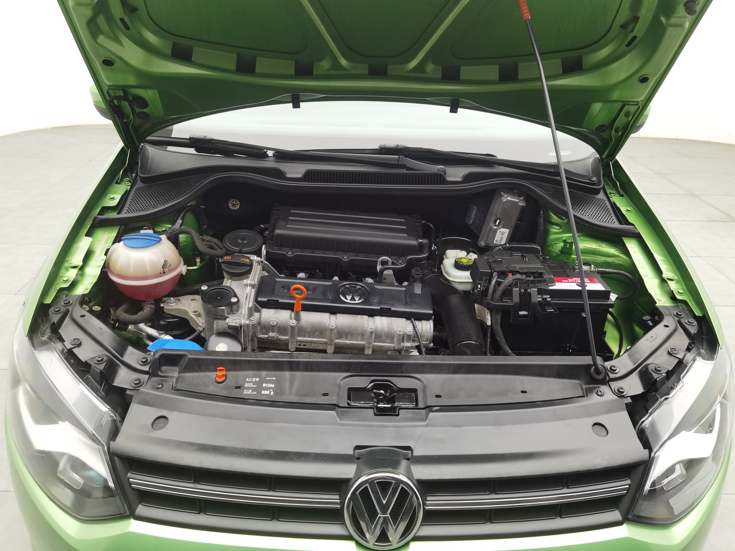 Used Volkswagen Polo 2013 1.4 AT