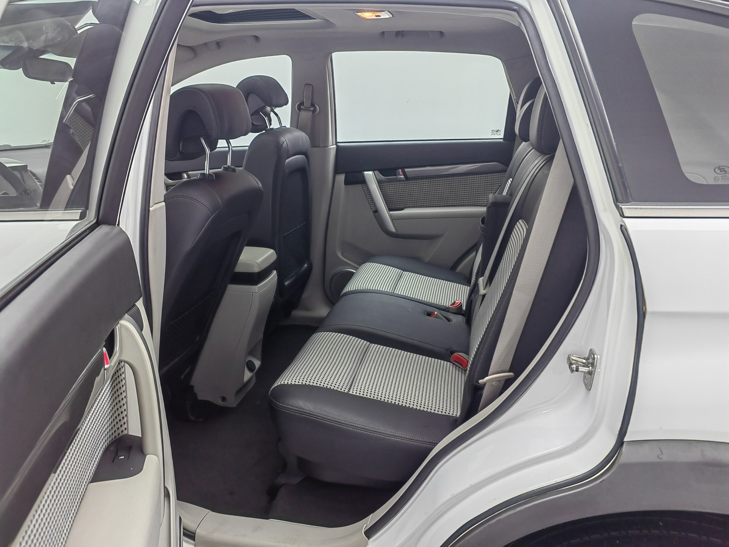 Used Chevrolet Captiva 2012 2.4 AT