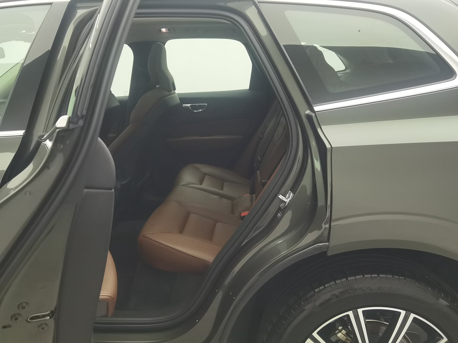 Used Volvo XC60 2020 2.0 AT