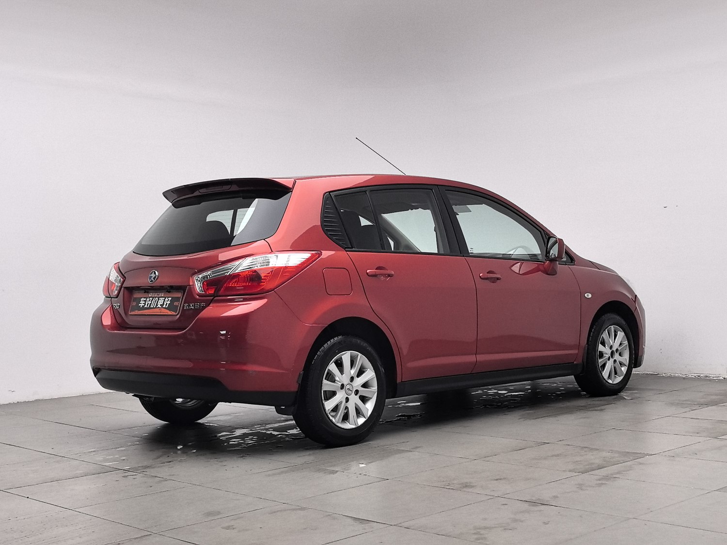 Used Venucia R50 2013 1.6 MT