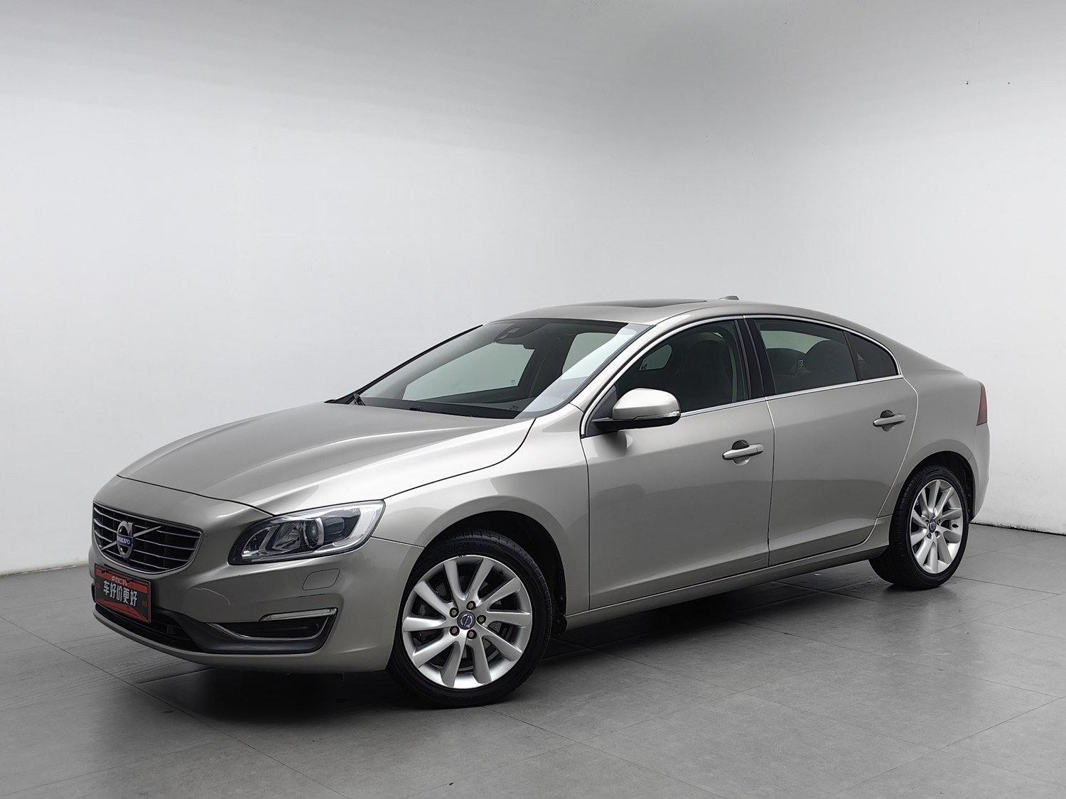 Used Volvo S60 2015 2.0 AT