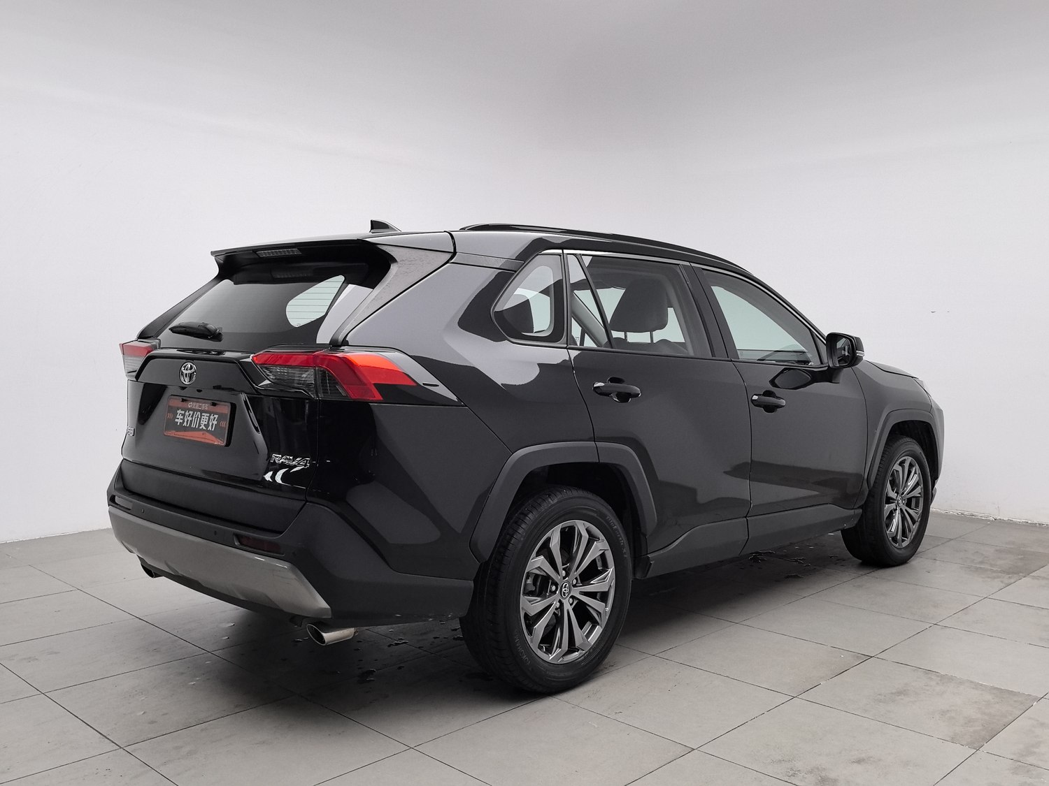 Used Toyota RAV4 2023 2.0 AT
