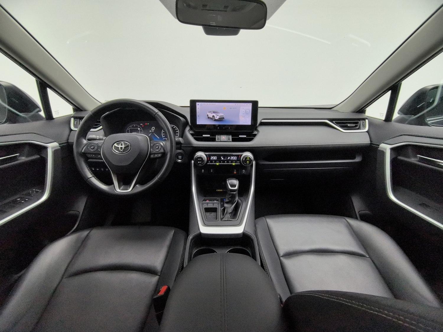 Used Toyota RAV4 2023 2.0 AT