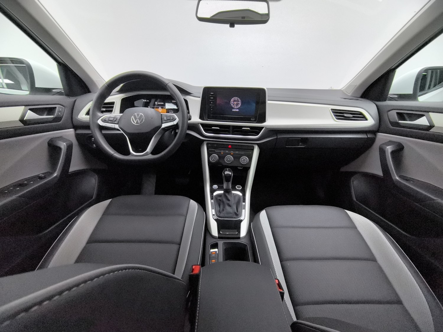 Used Volkswagen T-ROC Tange 2025 1.4 AT