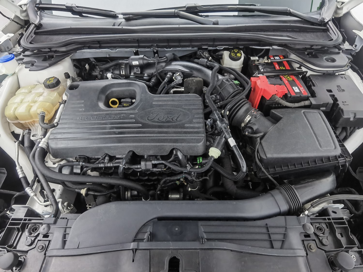 Used Ford Mondeo 2022 2.0 AT