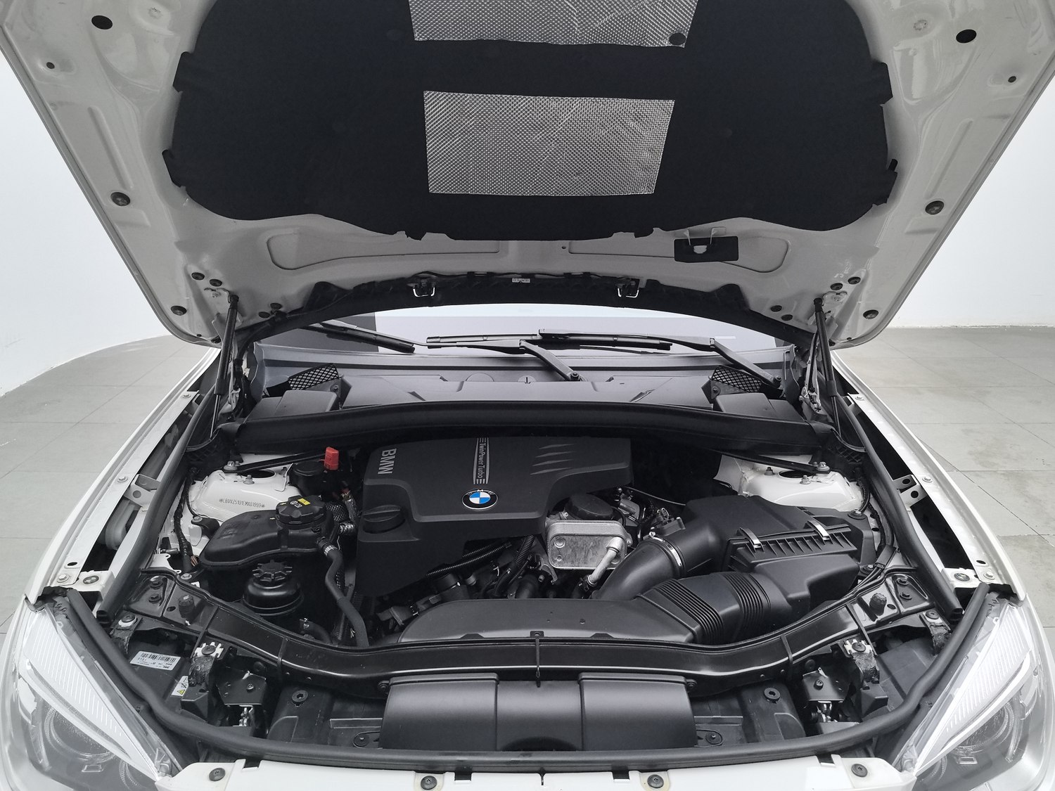 Used BMW X1 2014 2.0 AT