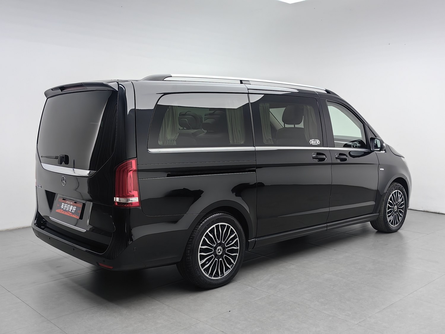 Used Mercedes-Benz V-Class 2018 2.0 AT