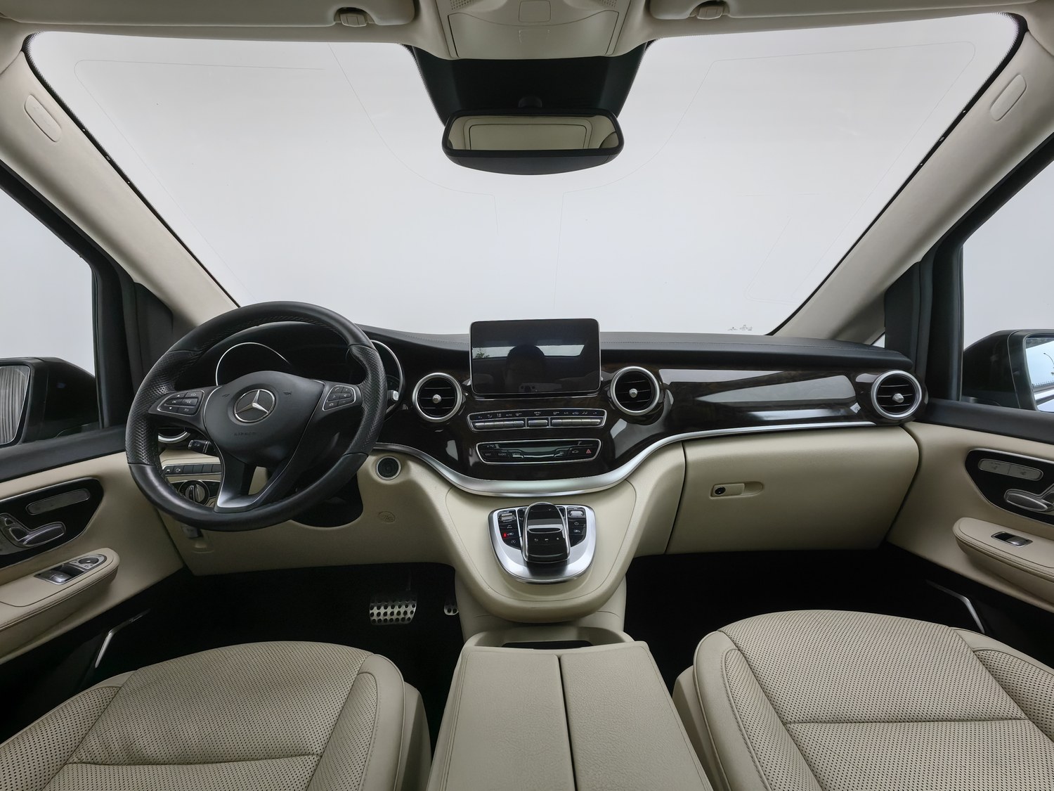 Used Mercedes-Benz V-Class 2018 2.0 AT