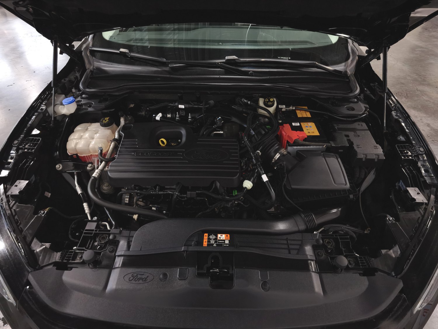 Used Ford Mondeo 2022 2.0 AT