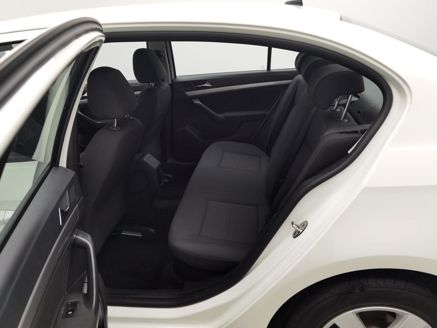 Used Volkswagen Lavida 2015 1.6 AT