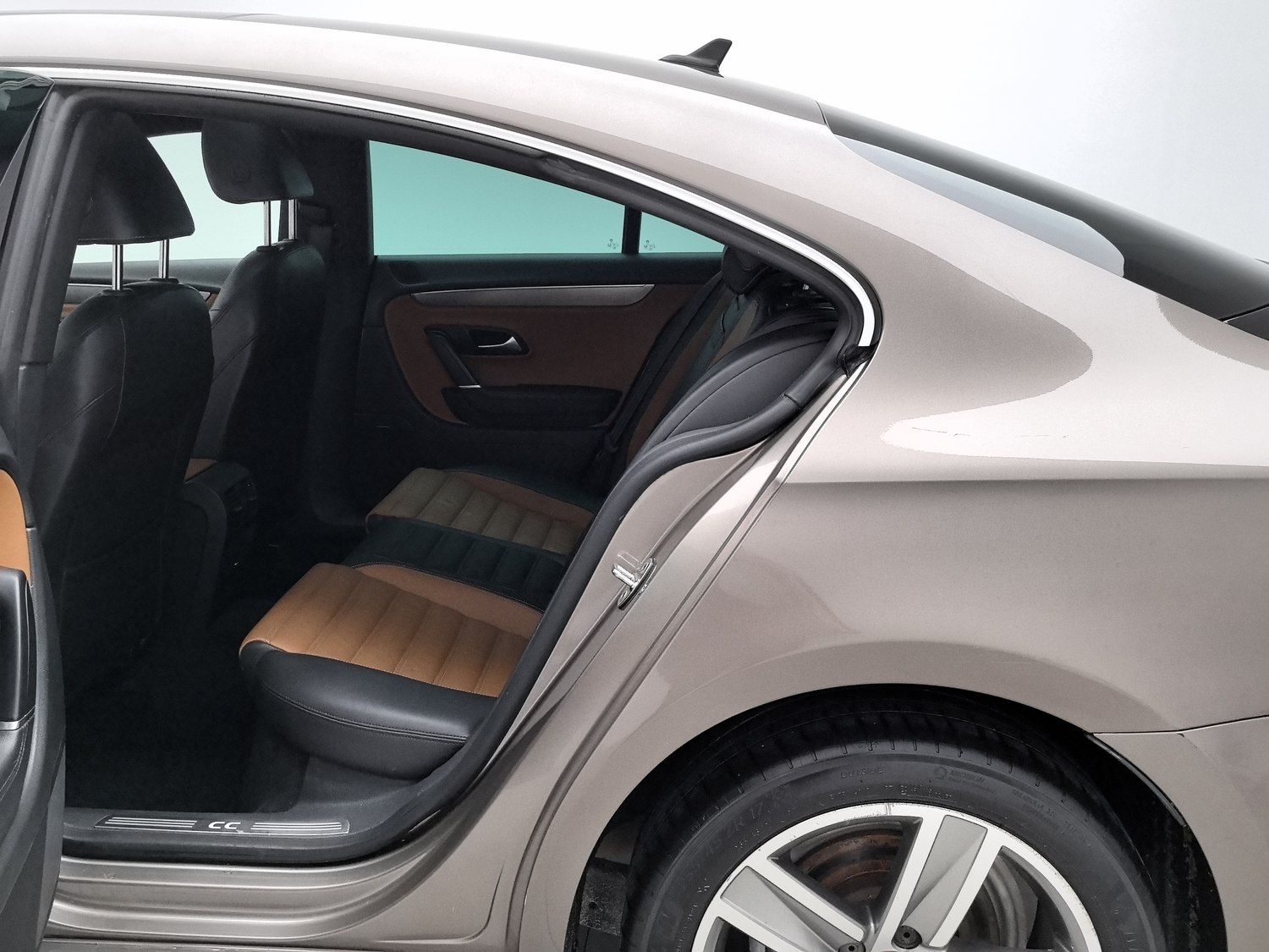 Used Volkswagen CC 2013 2.0 AT
