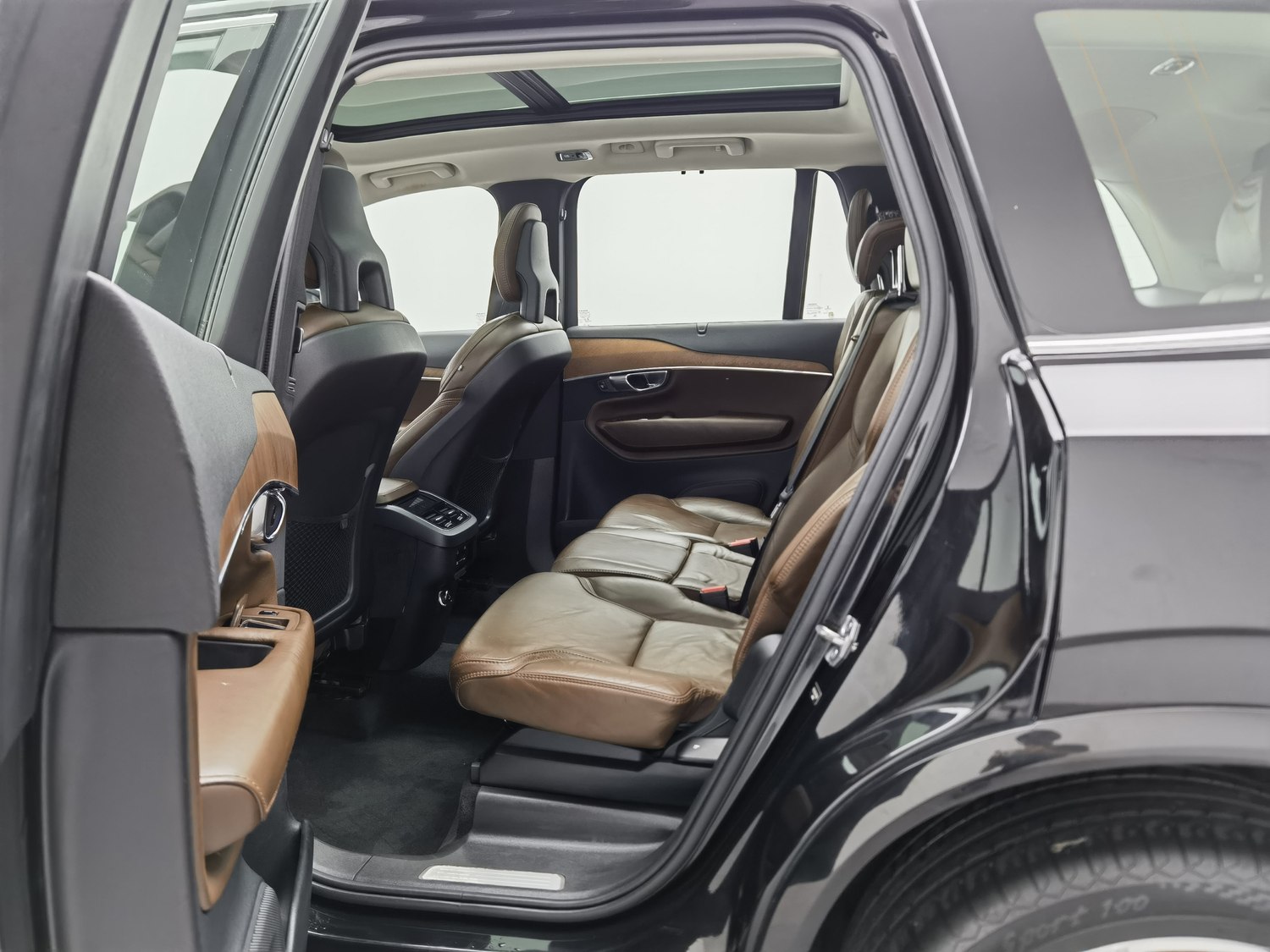 Used Volvo XC90 2018 2.0 AT