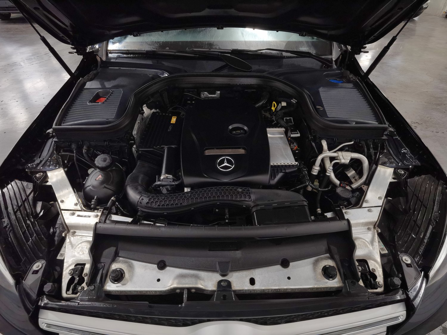 Used Mercedes-Benz GLC 2017 2.0 AT