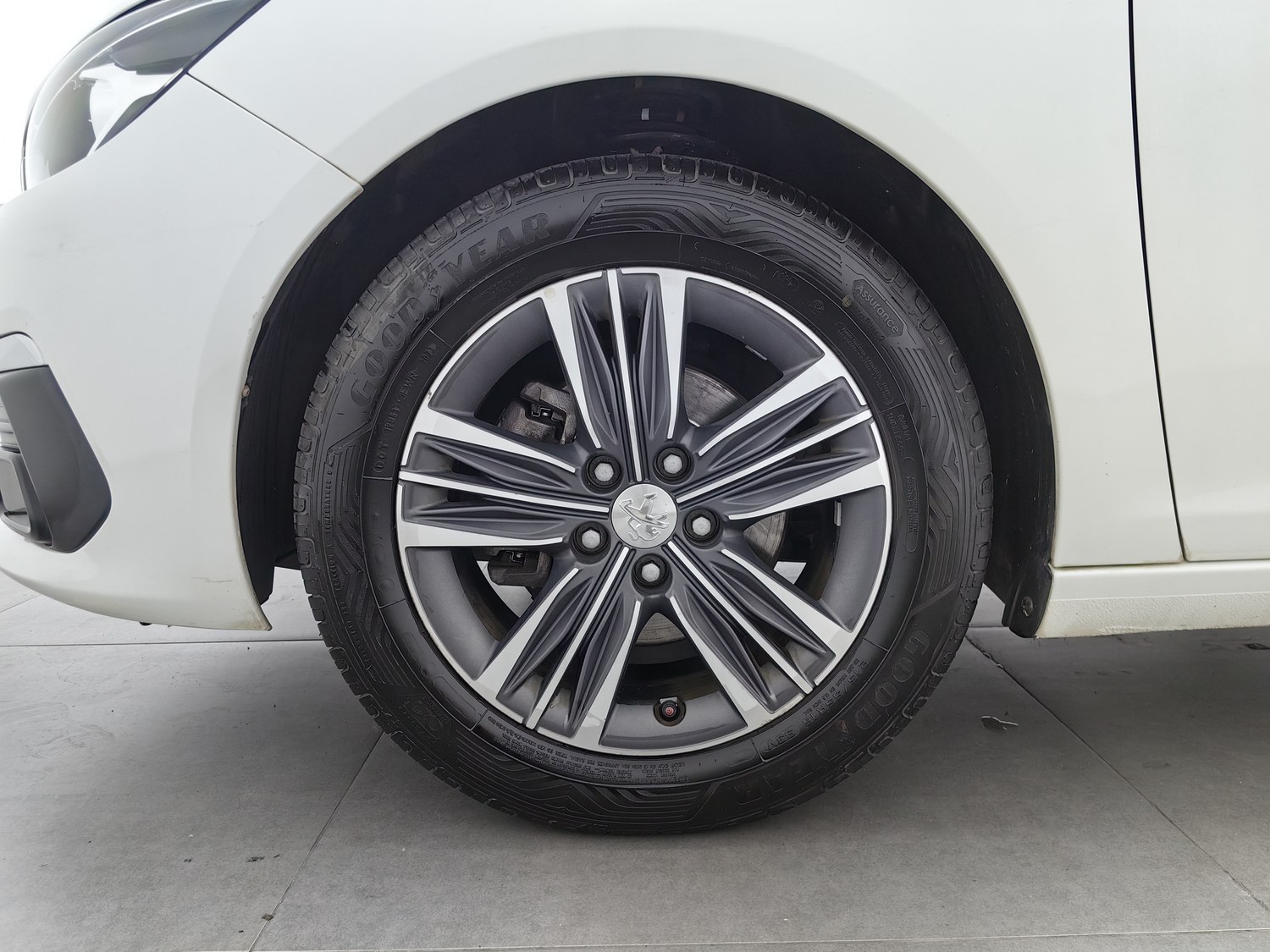 Used Peugeot 308 2016 1.6 AT
