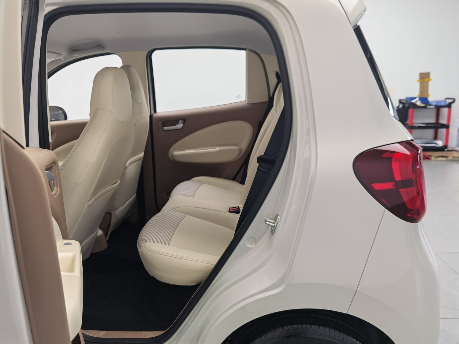 Использованный Wuling Hongguang MINIEV 2025