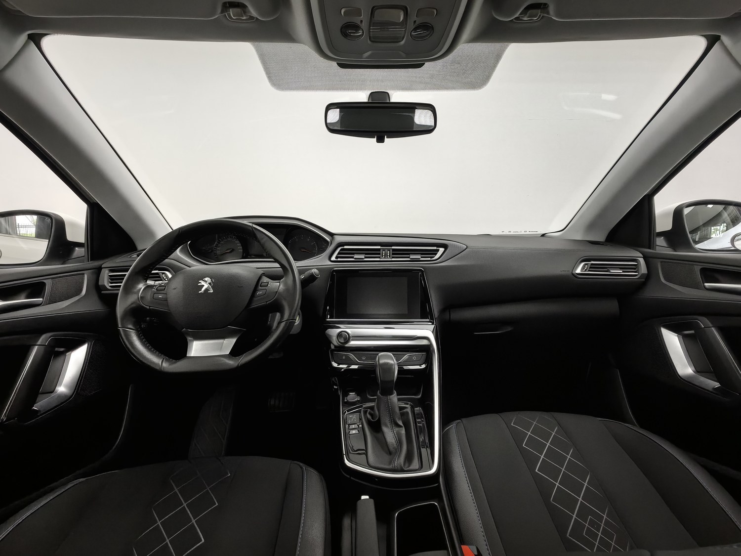 Used Peugeot 308 2016 1.6 AT