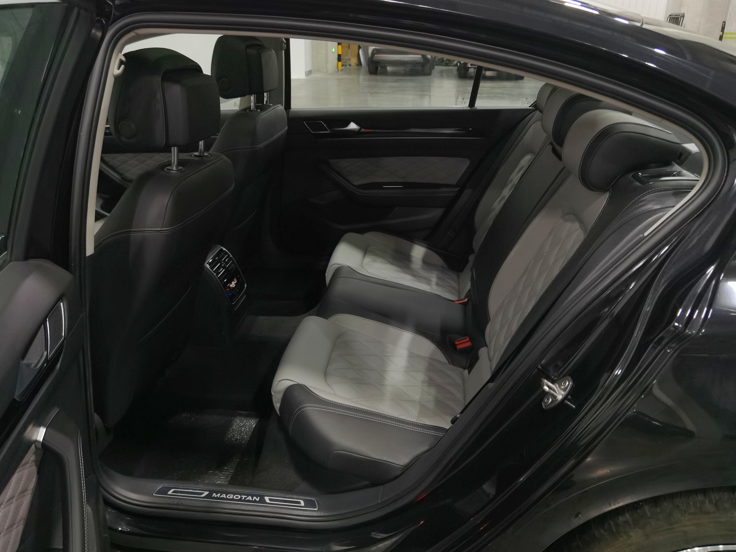 Used Volkswagen Magotan 2023 2.0 AT